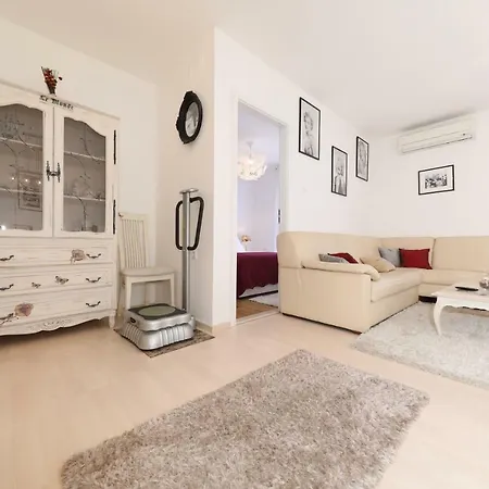 Luxury Apartman Rita, Center Apartment